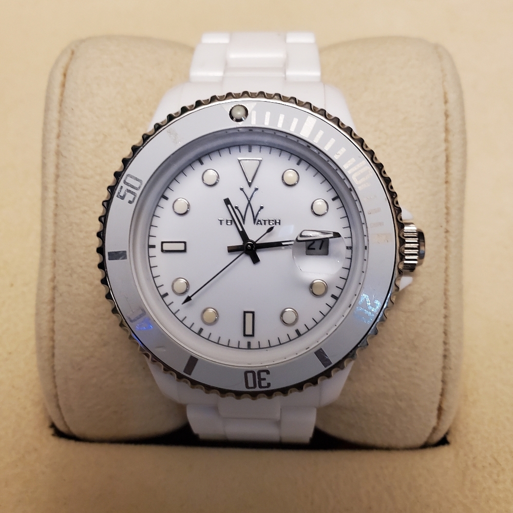 White TOY Watch With Date Unisex
